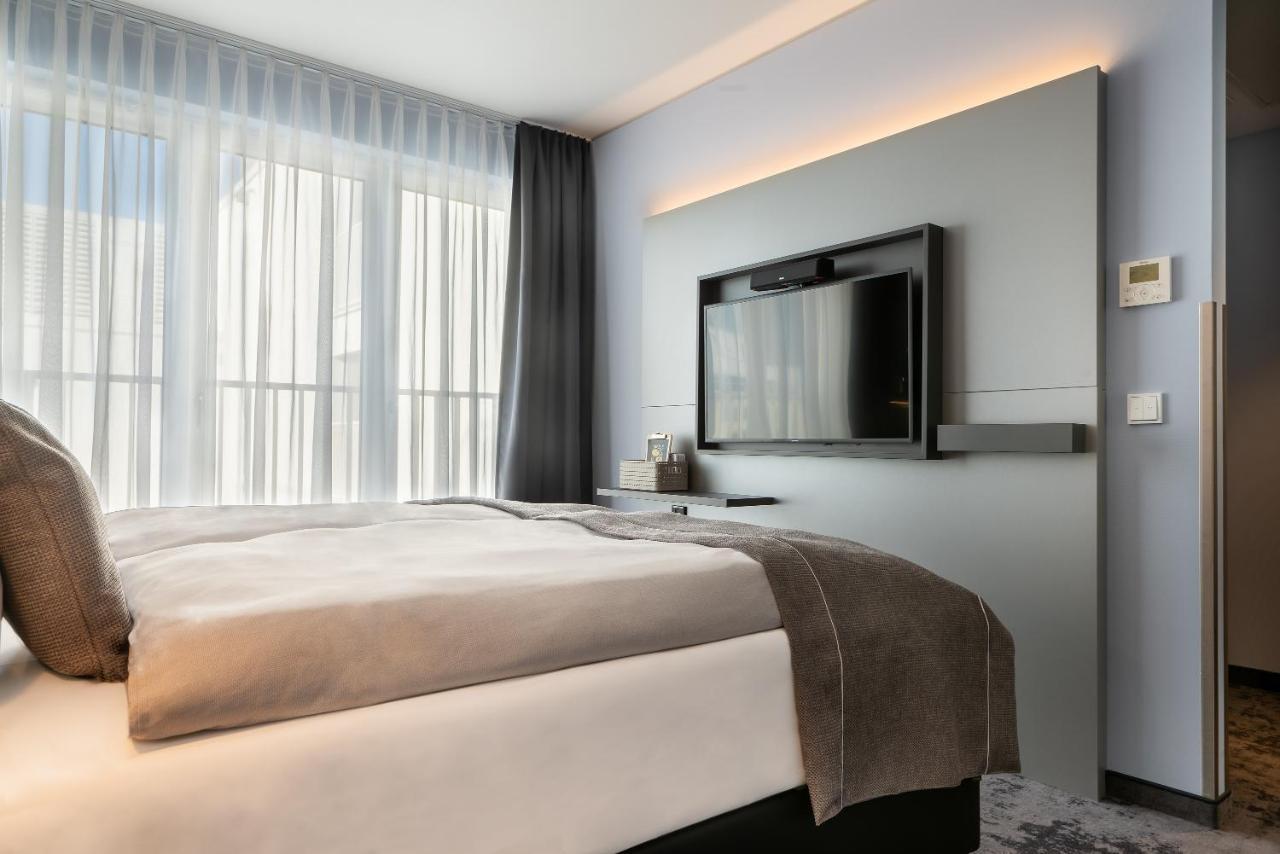 Holiday Inn - The Niu, Charly Frankfurt City By Ihg Frankfurt am Main Exterior photo
