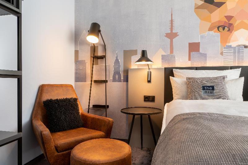 Holiday Inn - The Niu, Charly Frankfurt City By Ihg Frankfurt am Main Room photo