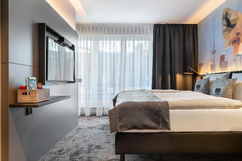 Holiday Inn - The Niu, Charly Frankfurt City By Ihg Frankfurt am Main Room photo